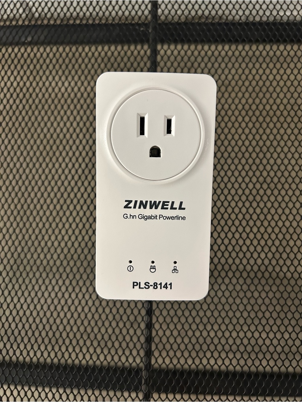 Zinwell | PLS-8141 White Gigabit Powerline Adapter with Passthrough Outlet